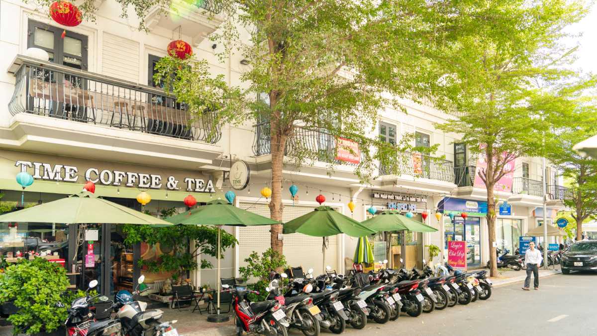 Cafe Charm Plaza City Dĩ An